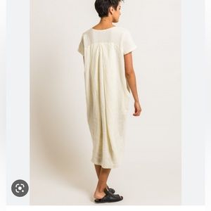 Black Crane - Cocoon Dress with Back Pleat and Pockets in Cream